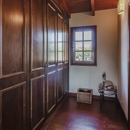 Santa Maria Villa *